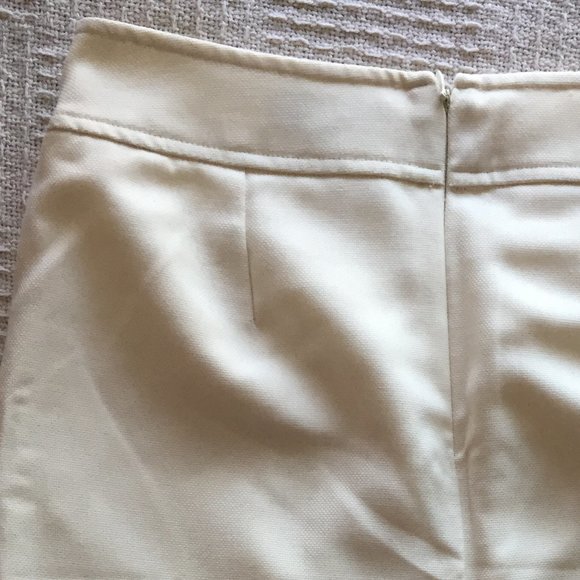 Banana Republic solid cream mini pencil skirt - Picture 3 of 7